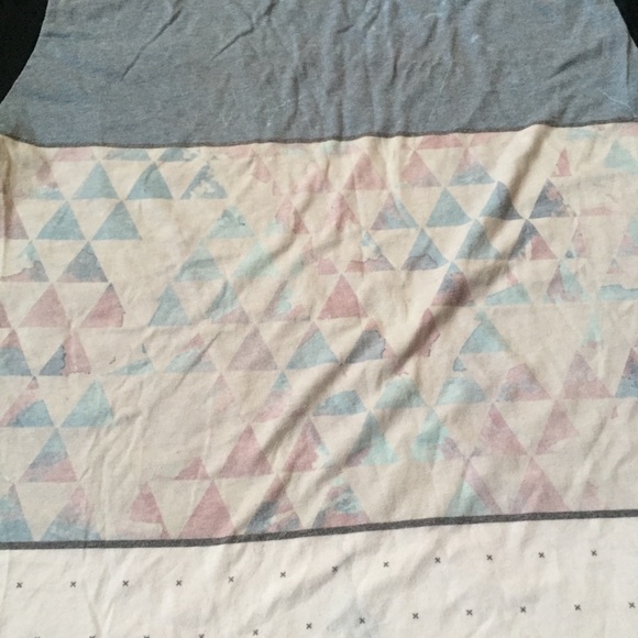 SOLD     PacSun Lira City Geometric Color Block T - Picture 8 of 8